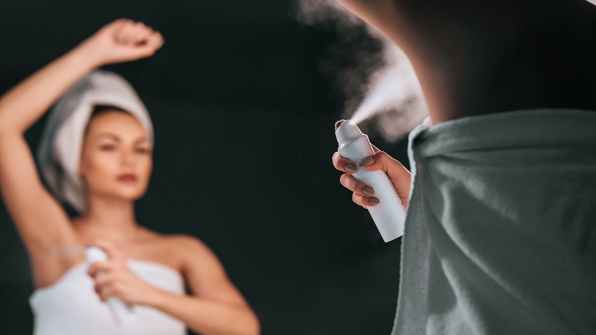 Deodorant vs. antiperspirant | 10 Summer Hacks That Will Get You Through The Hottest Season | Zestradar