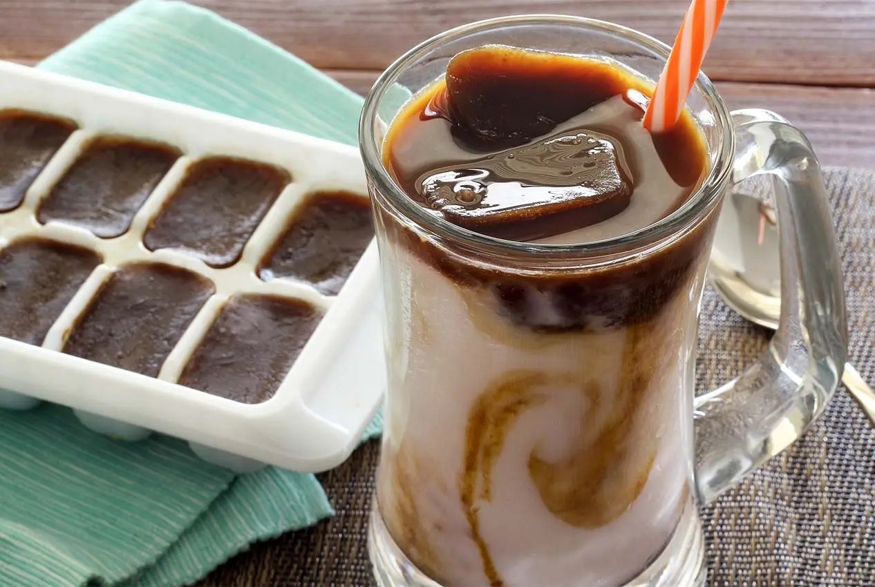 Ice Coffee Cubes | 10 Summer Hacks That Will Get You Through The Hottest Season | Zestradar
