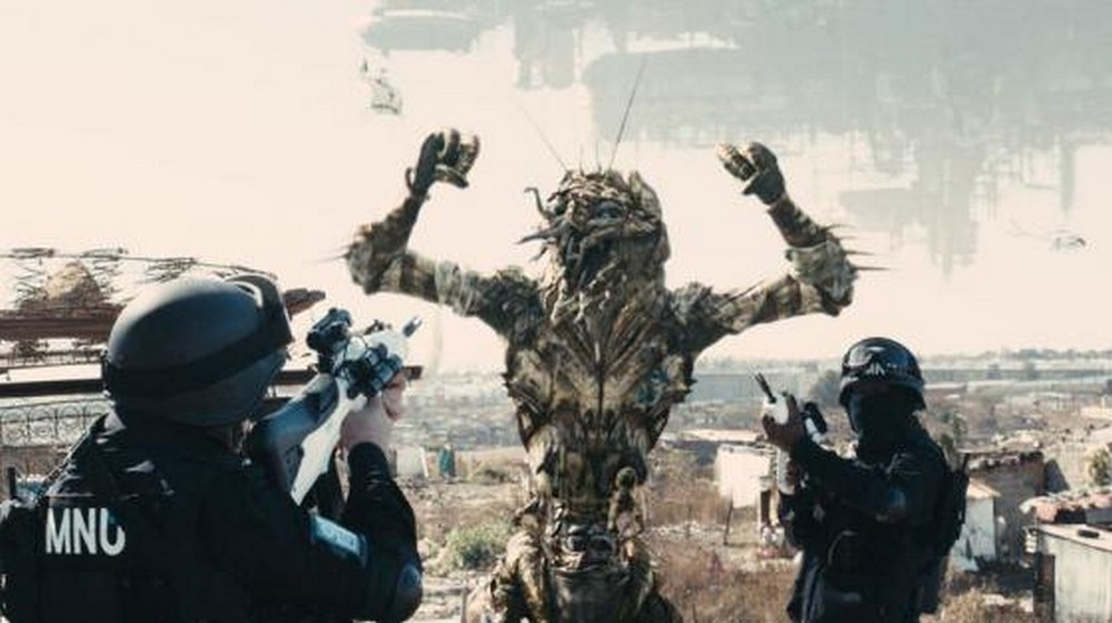 District 9 | 7 Best Alien Movies Ever | Zestradar