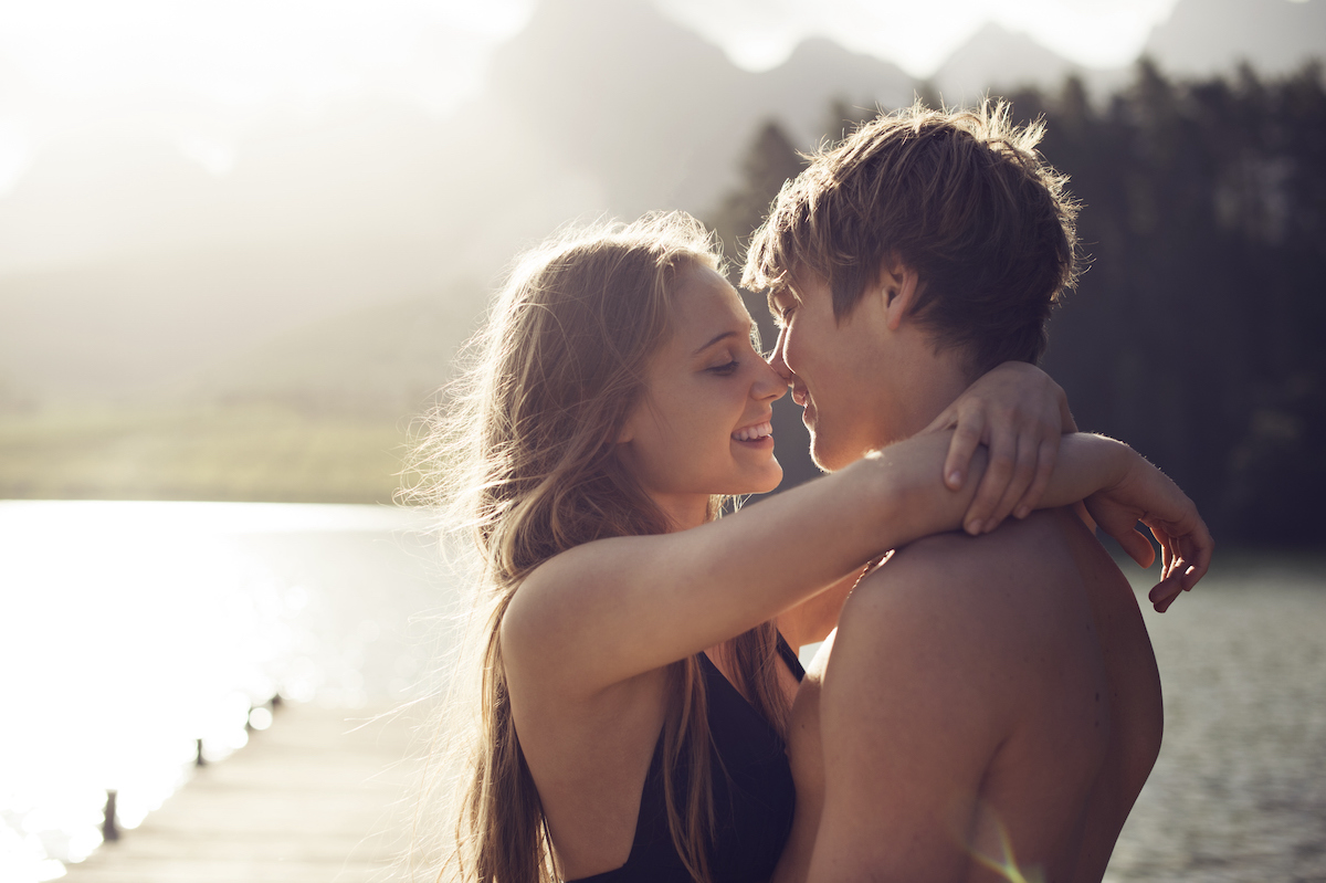 #6 | 6 Undeniable Tips to Make Your First Kiss Perfect | Zestradar