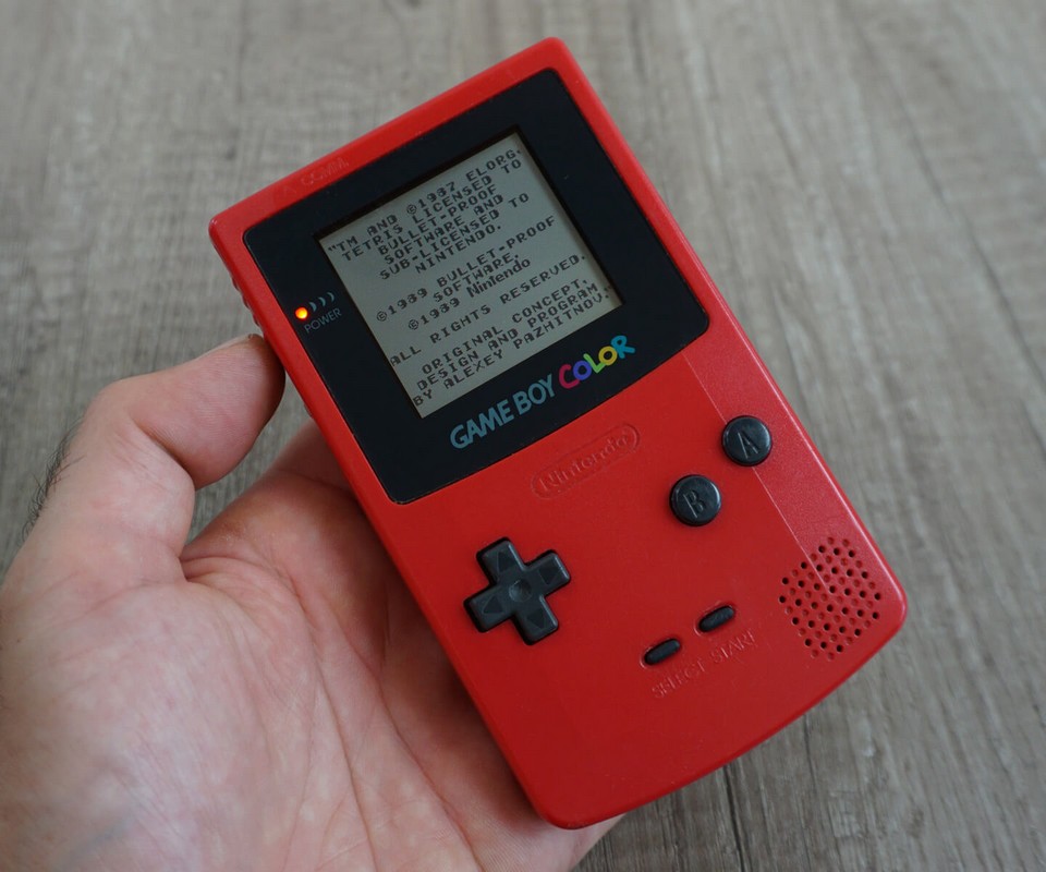 The Game Boy | 90’s Gadgets That All The Cool Kids Had | Zestradar