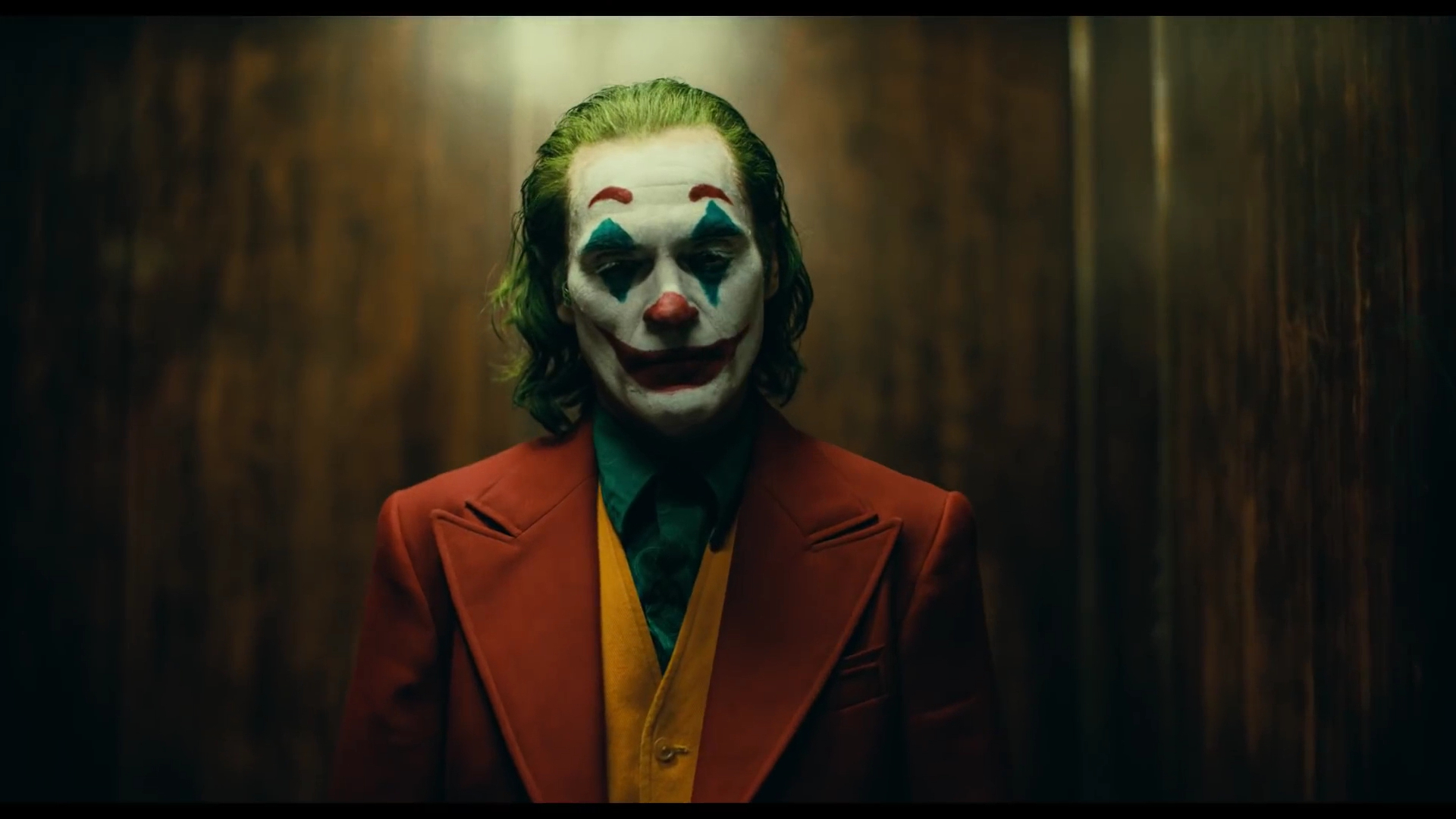 Joker (2019) | The 8 Best Superhero Movies With Oscar Wins or Nominations | Zestradar