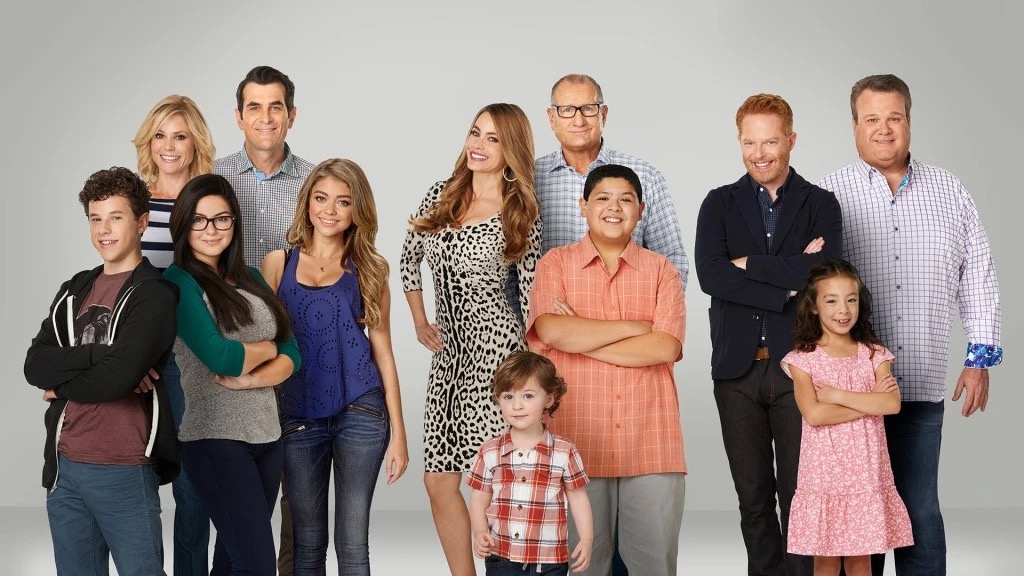 Modern Family | 6 Best Sitcoms of All Times | Zestradar